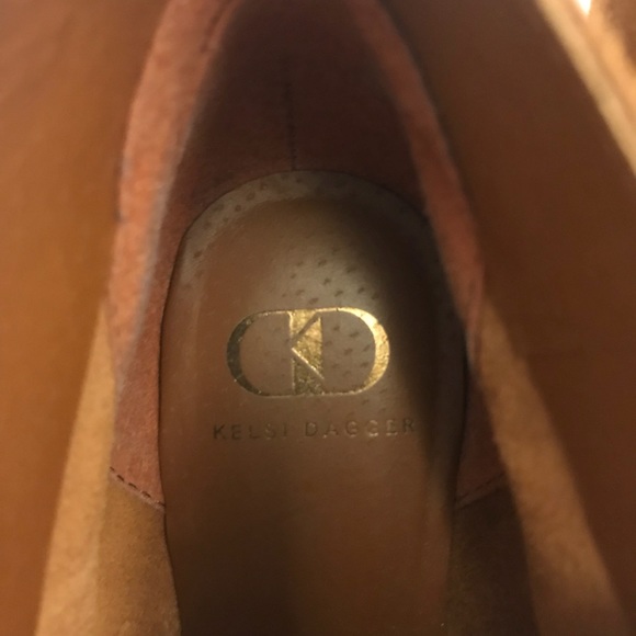 Kelsi Dagger copper color suede wedges size 7.5 - Picture 3 of 7